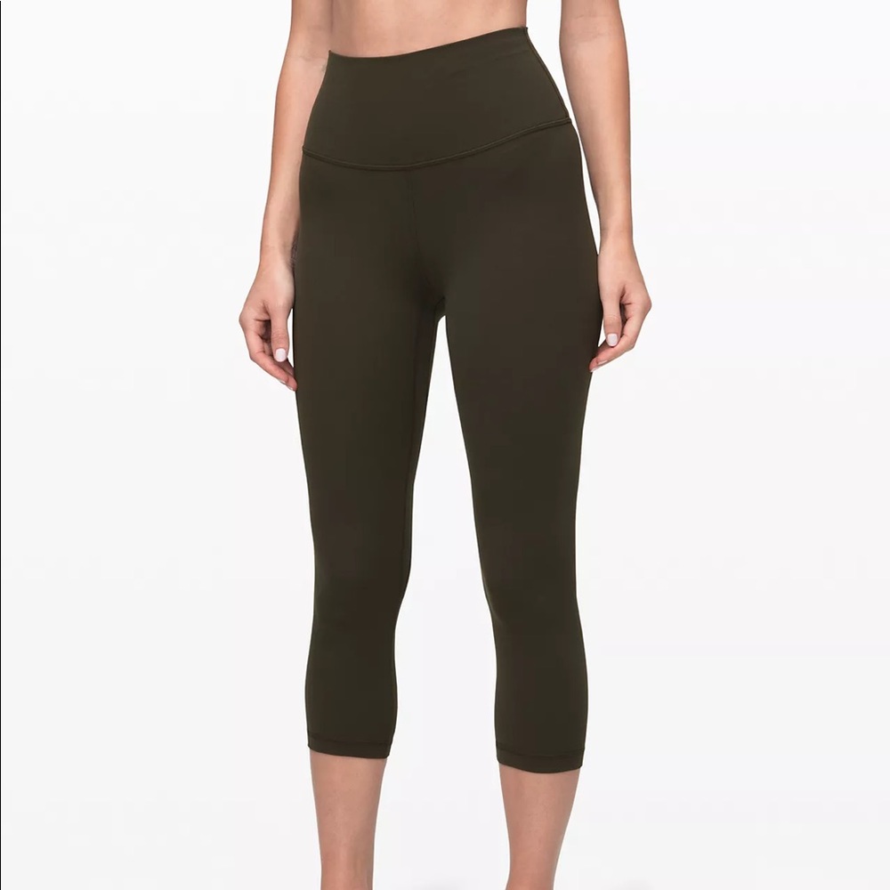 Gently Worn — lululemon Align™ High-Rise Crop 21"